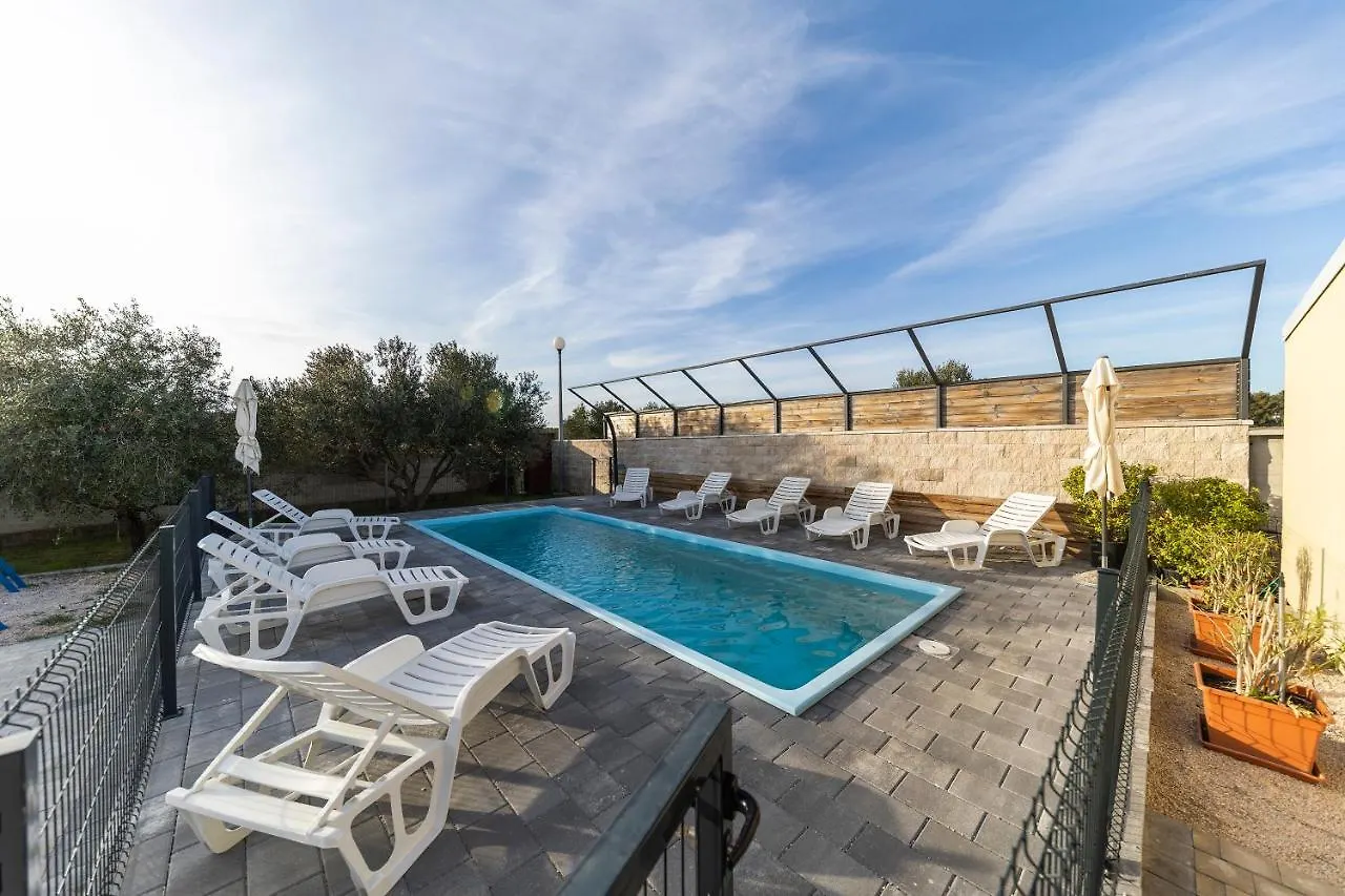 Campeggio Hotel Kamp Tonci Biograd Na Moru